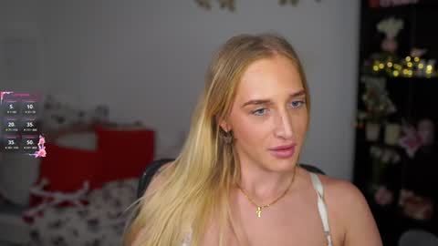 nicolette__shea_ online show from 01/03/25, 04:59