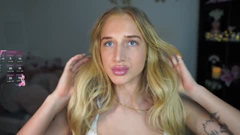 Snapshot of nicolette__shea_ chatting on 01/08/25, 02:03 nicolette__shea_ online show from 01/08/25, 02:03