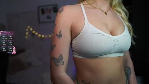 Snapshot of nicolette__shea_ chatting on 02/18/25, 05:21 nicolette__shea_ online show from 02/18/25, 05:21