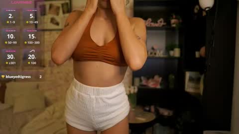 Snapshot of nicolette__shea_ chatting on 10/09/25, 08:01 nicolette__shea_ online show from 10/09/25, 08:01