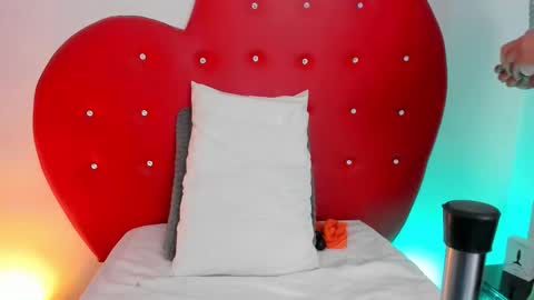 nicolette online show from 01/07/26, 10:40