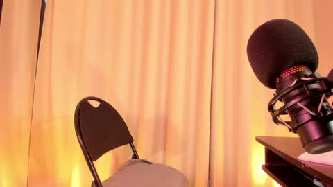 Nicol  online show from 02/08/25, 04:57