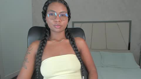 Nicol  online show from 04/11/26, 07:45