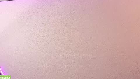 Nicoll  Independent model online show from 12/22/24, 09:11