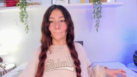 nicolle_evanss_ online show from 06/13/26, 03:26