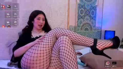 nicolle_evanss_ online show from 06/17/26, 03:53