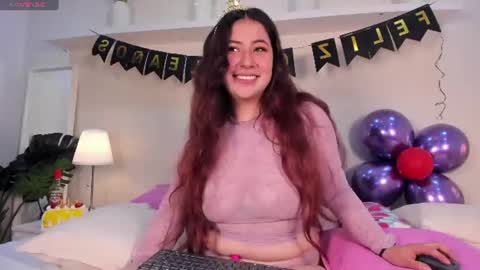 nicolle_evanss_ online show from 07/11/26, 04:04