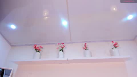 nicolle_evanss_ online show from 07/14/26, 10:21
