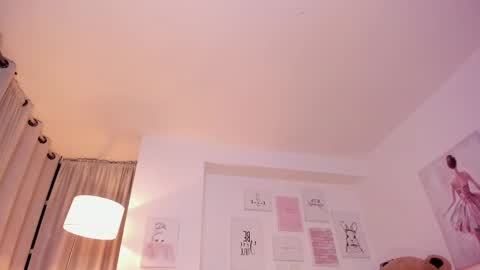 Nicolle online show from 02/20/25, 03:01