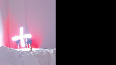 Nicolle Saenzz online show from 02/04/25, 02:28