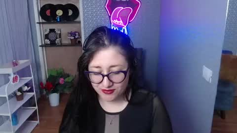 Nicolle  online show from 07/28/26, 11:39