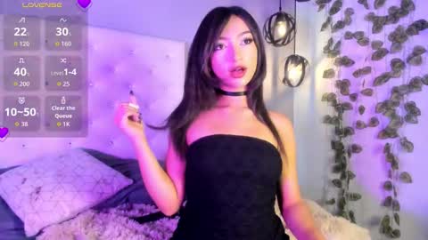 Nicolle online show from 03/28/26, 01:33