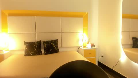 Nicoll  online show from 02/20/26, 01:33