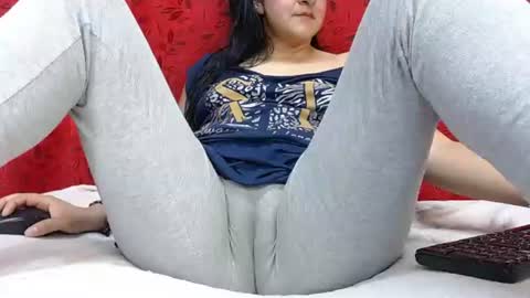 NICOLLE online show from 07/08/26, 10:58