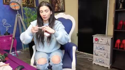 Nicolle online show from 02/24/25, 08:06