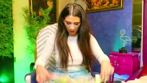 Nicolle online show from 10/03/25, 05:32