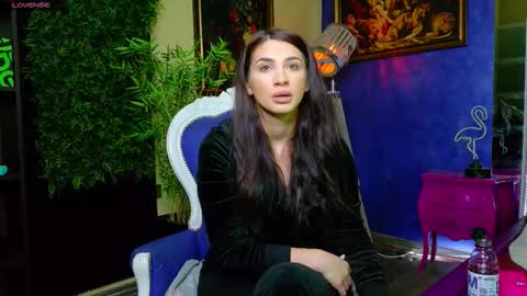 Nicolle online show from 02/20/26, 09:00