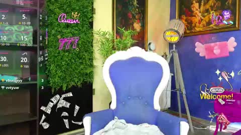 Nicolle online show from 05/20/26, 06:52