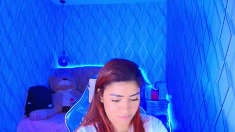 Nicolle Miley online show from 11/16/25, 03:23