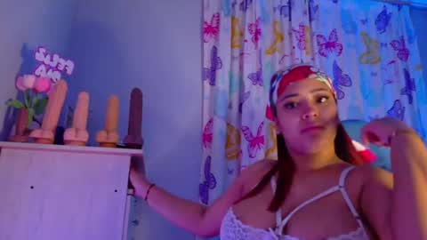 Snapshot of nicolletaylorq chatting on 07/13/26, 03:53 Nicolle Miley online show from 07/13/26, 03:53