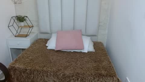 Nicollet online show from 03/20/26, 03:33