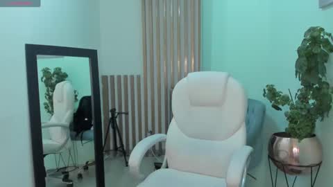 NicolRoss online show from 01/03/25, 04:48