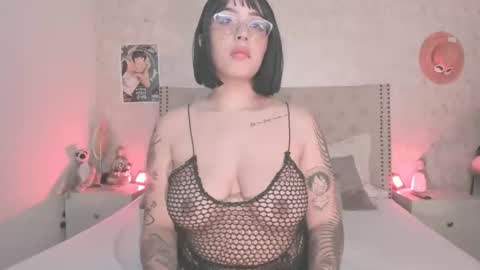 Snapshot of nicolstonee chatting on 02/24/26, 01:58 nicolstonee online show from 02/24/26, 01:58