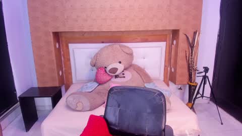 nicolysofi online show from 01/07/25, 11:05