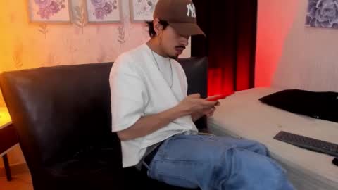 Snapshot of nicopapi_ chatting on 12/15/25, 08:57 nico online show from 12/15/25, 08:57