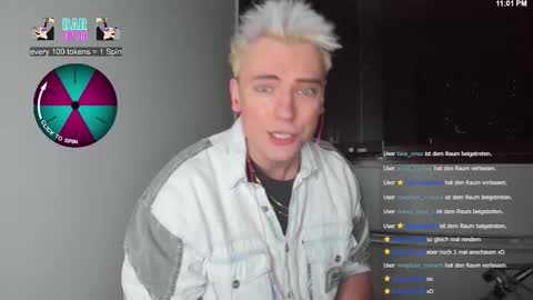 NicoSlowmoo online show from 11/28/25, 10:01