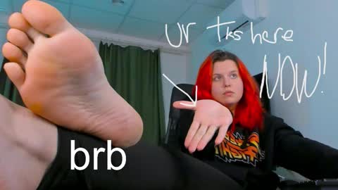 Snapshot of nielletablossom chatting on 09/18/25, 10:50 Nellie online show from 09/18/25, 10:50