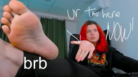 Snapshot of nielletablossom chatting on 09/19/25, 10:49 Nellie online show from 09/19/25, 10:49