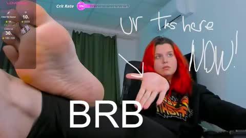 Snapshot of nielletablossom chatting on 10/05/25, 01:59 Nellie online show from 10/05/25, 01:59