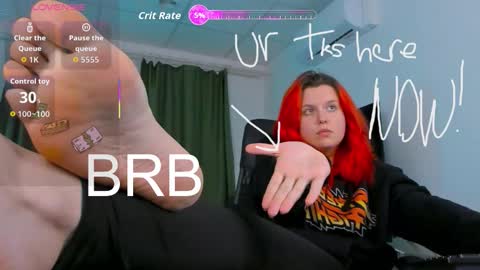 Snapshot of nielletablossom chatting on 11/13/25, 02:32 Nellie online show from 11/13/25, 02:32