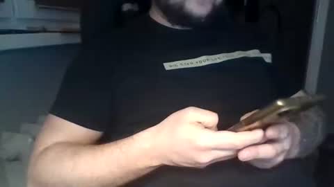 Snapshot of niewidoczny26 chatting on 12/14/24, 02:45 Niewidoczny online show from 12/14/24, 02:45