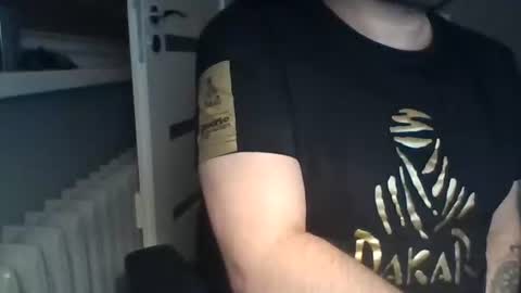 Snapshot of niewidoczny26 chatting on 12/30/24, 05:55 Niewidoczny online show from 12/30/24, 05:55