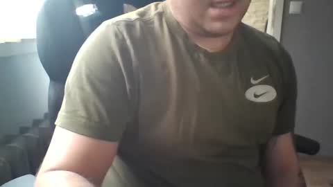 Snapshot of niewidoczny26 chatting on 01/21/25, 09:46 Niewidoczny online show from 01/21/25, 09:46