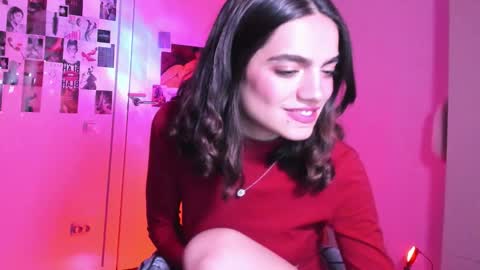 Snapshot of nightfloatt chatting on 10/14/25, 09:37 Daisy online show from 10/14/25, 09:37