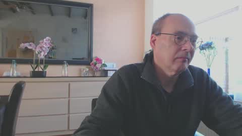 Snapshot of nightkeeper63 chatting on 02/04/25, 12:44 nightkeeper63 online show from 02/04/25, 12:44