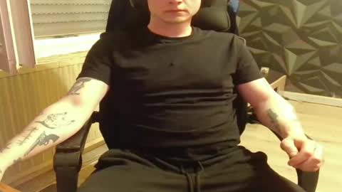 niglo620 online show from 04/18/26, 06:12