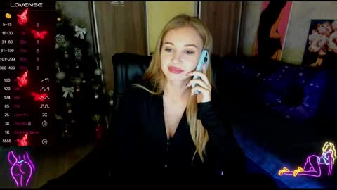 nigo_nika online show from 12/15/24, 12:06