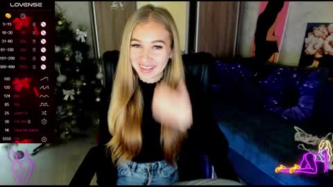 nigo_nika online show from 12/20/24, 12:49