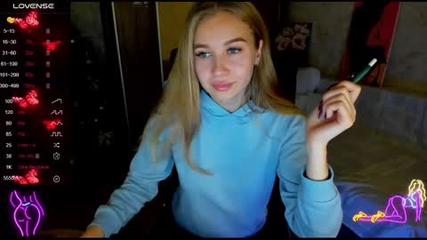 nigo_nika online show from 01/03/25, 01:36