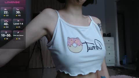 Niia online show from 12/17/24, 10:44