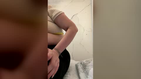 Anni online show from 05/28/26, 04:32