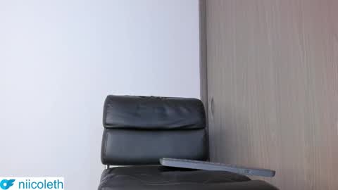 Snapshot of niicoleth_ chatting on 11/12/25, 01:06 Nicoleth Mendez online show from 11/12/25, 01:06