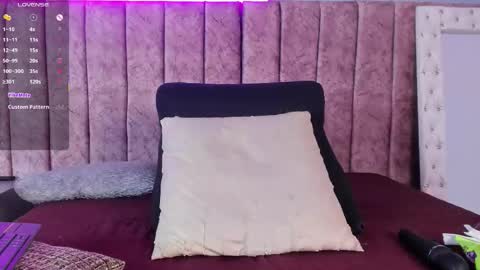 Nicolle  online show from 01/15/26, 07:06