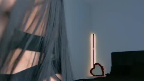 Snapshot of niinarosee1 chatting on 11/01/25, 06:43 Niinarosee online show from 11/01/25, 06:43