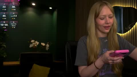 LIana online show from 06/22/26, 03:25