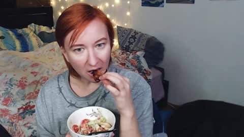 Nika online show from 12/24/24, 05:16